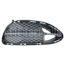 Решетка бампера правая Mercedes Benz W212 13-15